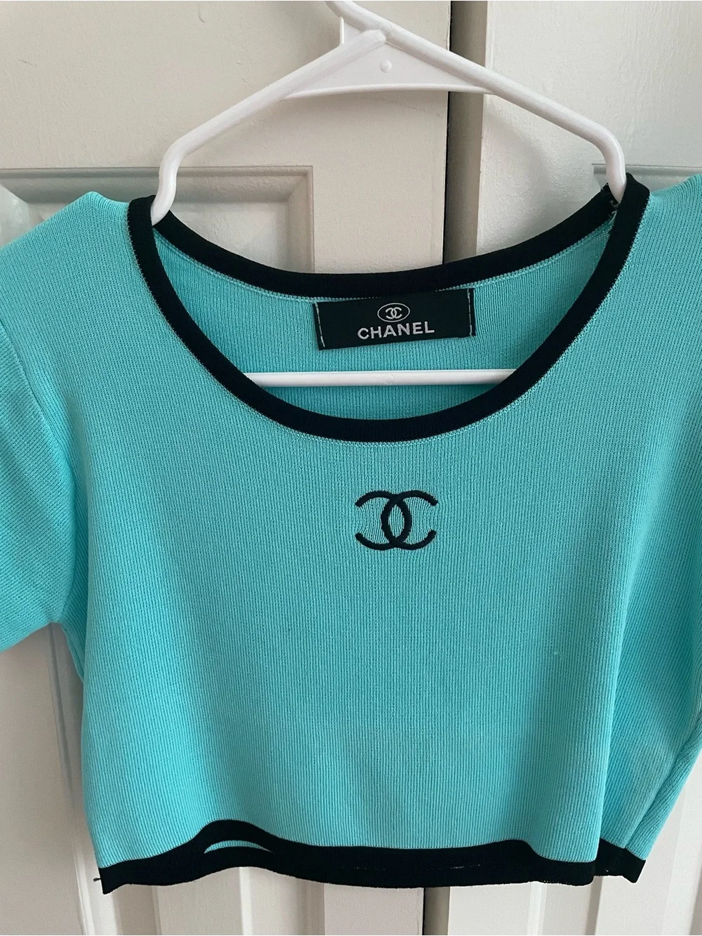 CHANEL Vintage 1990s Rib Knit Cropped Top